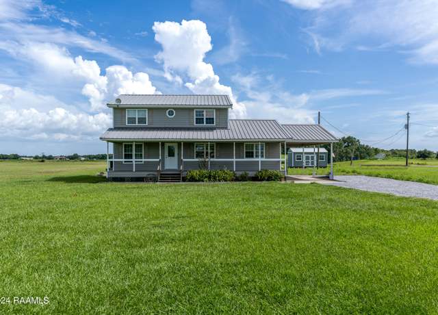 Property at 44725 Lakeside Rd, Gueydan, LA 70542, 5 beds, 2 baths