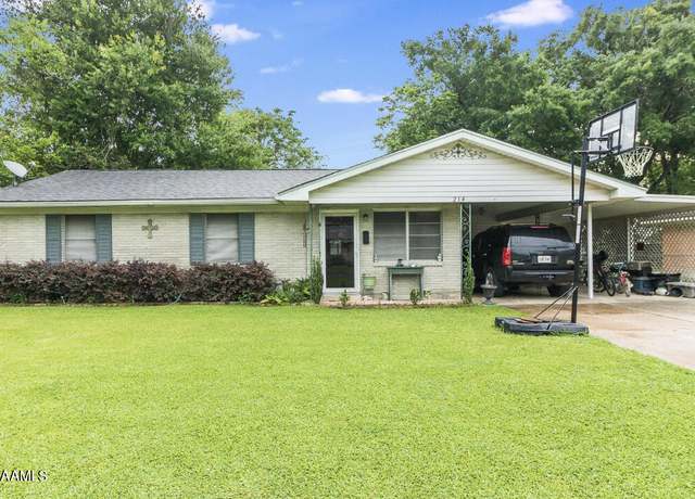 Property at 214 Tennessee St, Lafayette, LA 70501, 3 beds, 2 baths