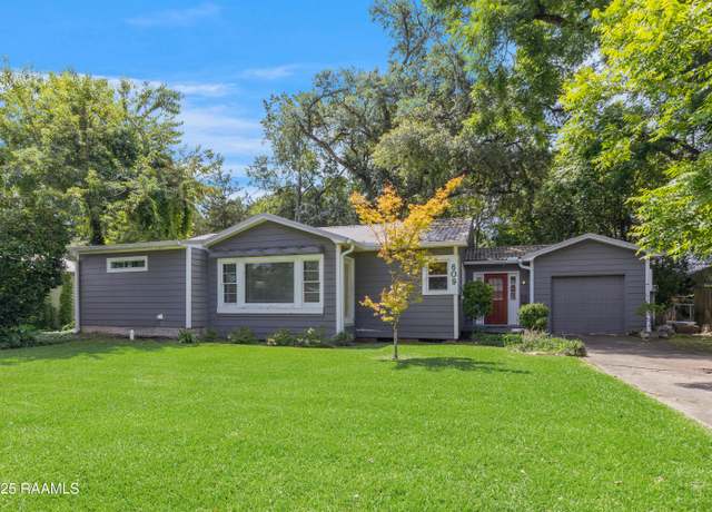 Property at 609 Bellevue St, Lafayette, LA 70506, 2 beds, 2 baths