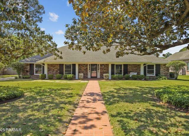 Property at 125 Nickerson Pkwy, Lafayette, LA 70501, 4 beds, 3.5 baths