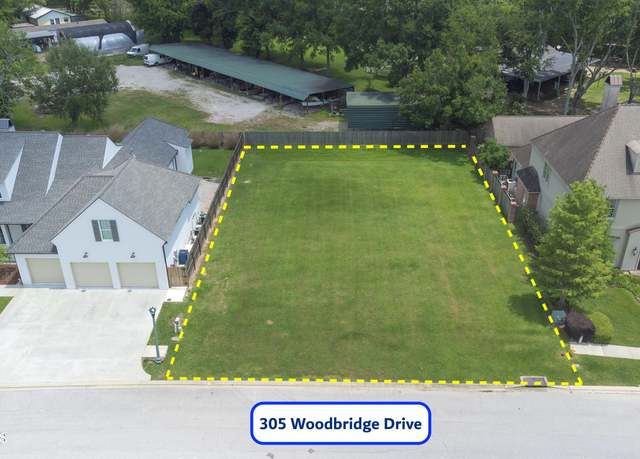 Property at 305 Woodbridge Dr, Lafayette, LA 70508