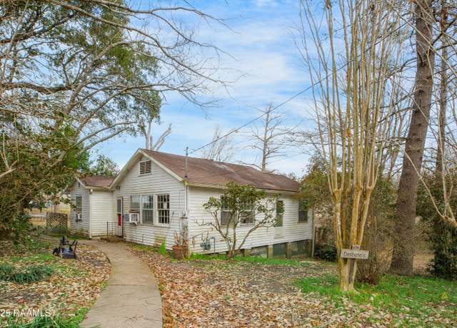 Property at 106 Violet St, Lafayette, LA 70501, 3 beds, 2 baths