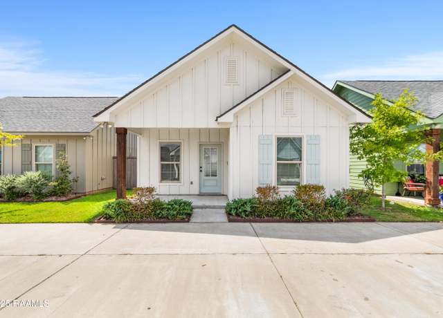 Property at 103c Pioneer Dr, Scott, LA 70583, 3 beds, 2 baths