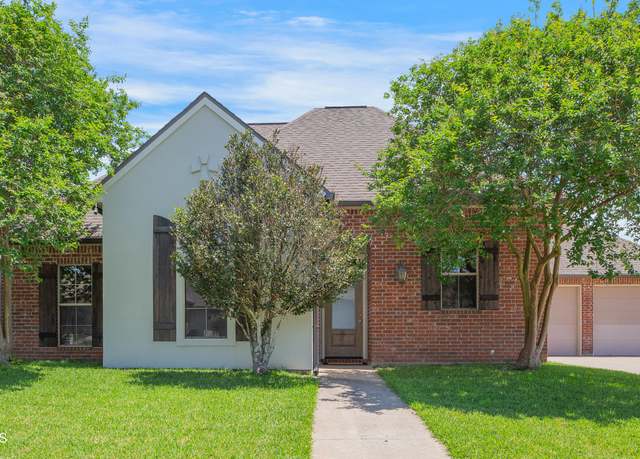 Property at 115 Bentwater Dr, Broussard, LA 70518, 3 beds, 2 baths