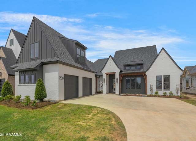 Property at 200 Sabal Grove Ln, Youngsville, LA 70592, 5 beds, 4.5 baths