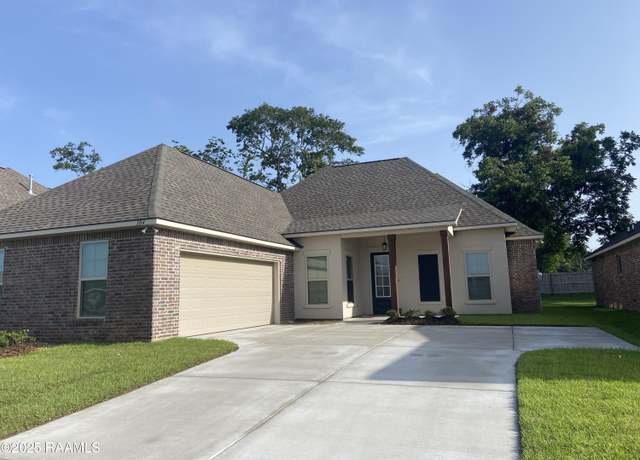 Property at 104 Croydon Ave, Youngsville, LA 70592, 4 beds, 3 baths
