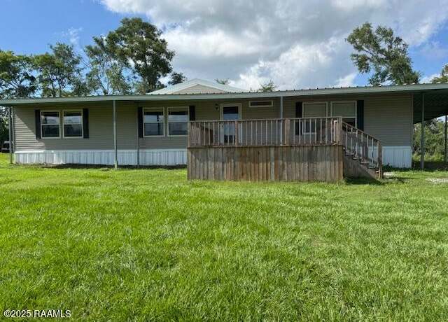 Property at 609 Longwood Dr, Opelousas, LA 70570, 3 beds, 2 baths