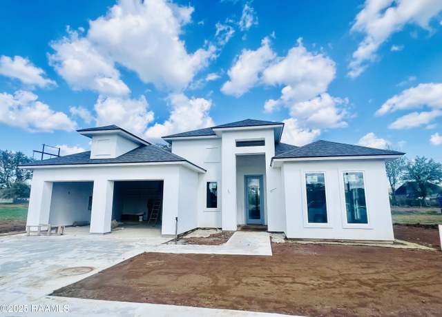 Property at 107 Cypress Lake Dr, Youngsville, LA 70592, 4 beds, 3 baths