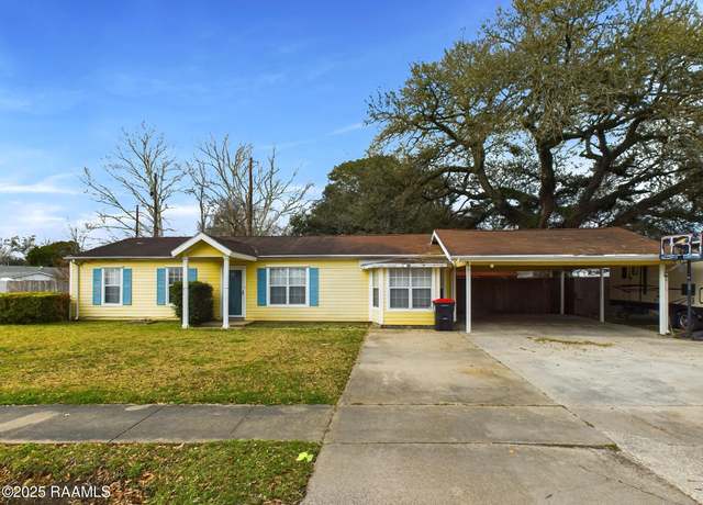Property at 1007 Priscilla Ln, Lafayette, LA 70501, 3 beds, 2 baths