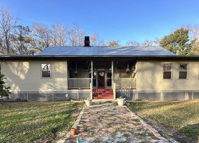 Property at 1200 N Wilderness Trl, Carencro, LA 70520, 3 beds, 2 baths
