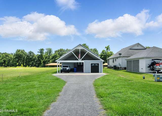 Property at 5669 Island Rd, Jarreau, LA 70749, 3 beds, 2 baths