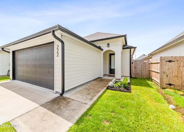 Property at 222 Alpine Dr, Lafayette, LA 70506, 3 beds, 2 baths