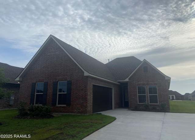 Property at 202 Grimmon Rd, Youngsville, LA 70592, 4 beds, 3 baths