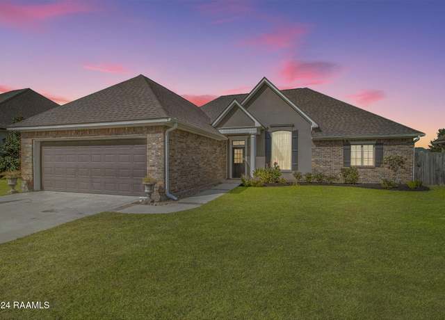 Property at 110 Rue Des Bouvier, Youngsville, LA 70592, 3 beds, 2.5 baths