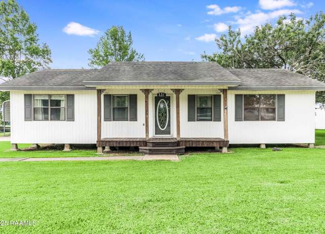 Property at 231 La Compagne St, Opelousas, LA 70570, 3 beds, 2 baths