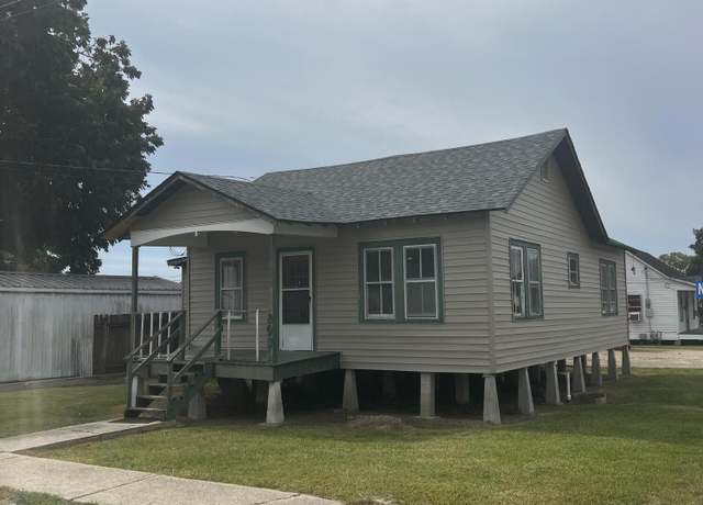 Property at 309 N Broadway St, Erath, LA 70533, 3 beds, 2 baths
