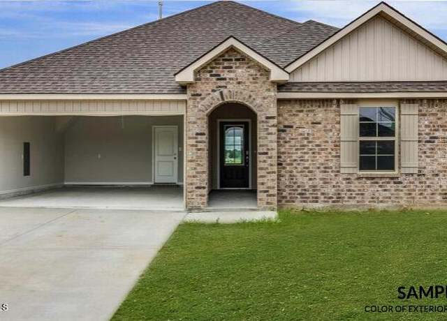 Property at 1513 Highland Dr, New Iberia, LA 70560, 4 beds, 2 baths