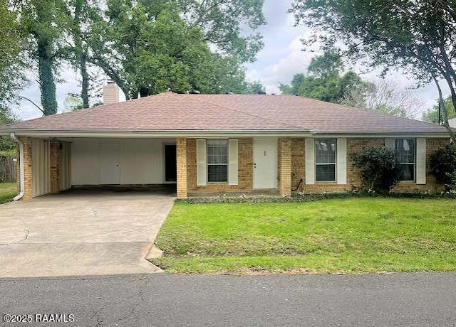 Property at 210 Essex St, Lafayette, LA 70506, 3 beds, 2 baths