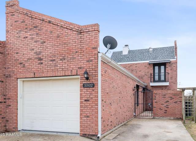 Property at 1002 Rue De Pierre, New Iberia, LA 70563, 2 beds, 2 baths