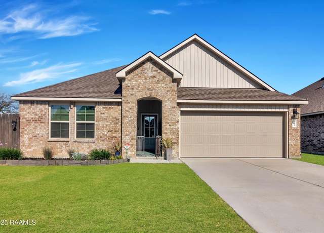 Property at 101 Chestnut Oak Dr, Lafayette, LA 70507, 4 beds, 2 baths