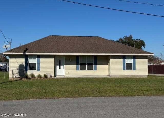 Property at 911 E Harrop St, Rayne, LA 70578, 3 beds, 2 baths