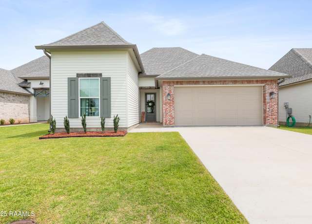Property at 213 Octavia Dr, Scott, LA 70583, 3 beds, 2 baths