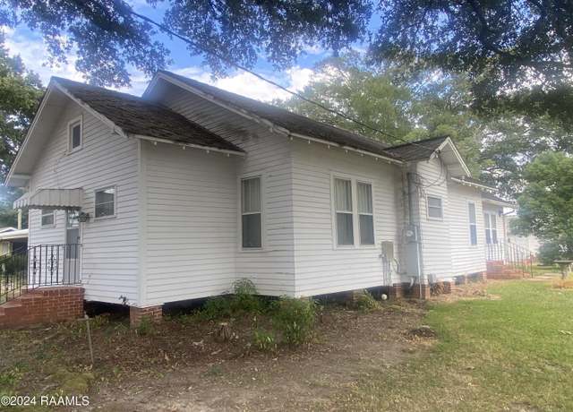 Property at 300 N 6th St, Eunice, LA 70535, 3 beds, 2 baths