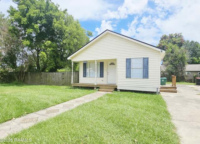 Property at 708 Louisiana Ave, Lafayette, LA 70501, 3 beds, 2 baths