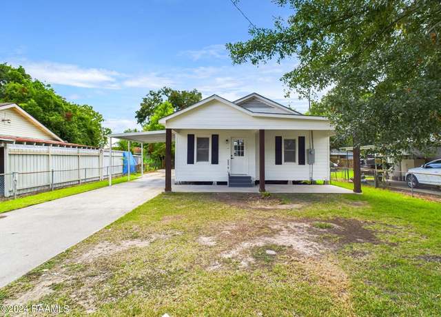 Property at 211 N Alex St, Lafayette, LA 70506, 3 beds, 2 baths