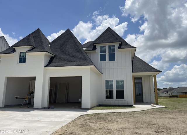 Property at 218 Amsterdam Ave, Youngsville, LA 70592, 4 beds, 3 baths