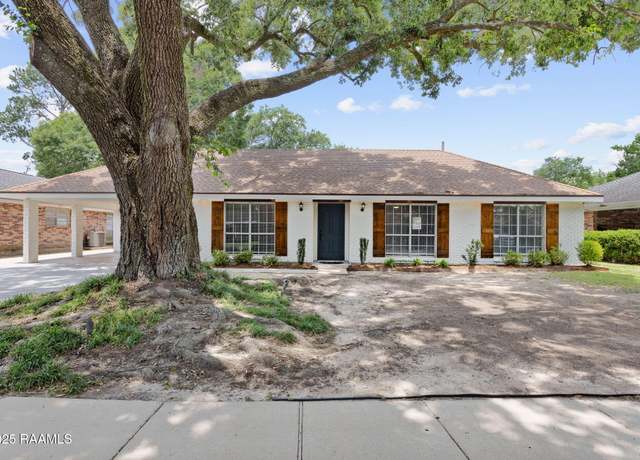 Property at 808 Dulles Dr, Lafayette, LA 70506, 3 beds, 2 baths