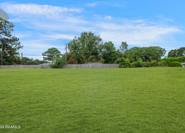Property at 221 Kellog Ave, Lafayette, LA 70506