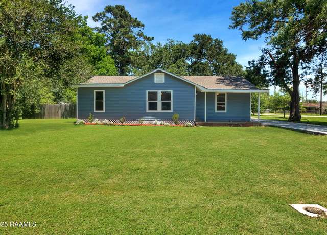 Property at 630 Ledoux St, Jennings, LA 70546, 3 beds, 2 baths