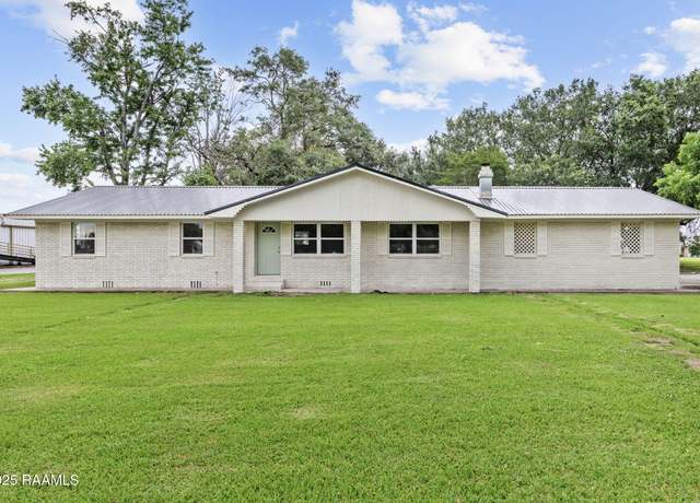 Property at 4034 Catahoula Hwy, St. Martinville, LA 70582, 3 beds, 2 baths
