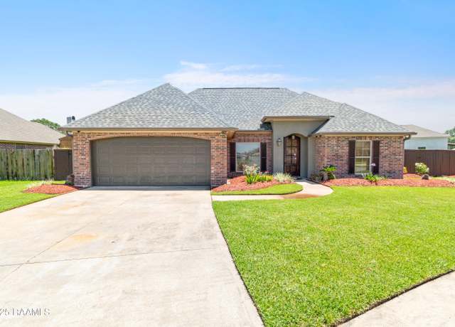 Property at 205 Magnolia Knee Dr, Carencro, LA 70520, 3 beds, 2 baths