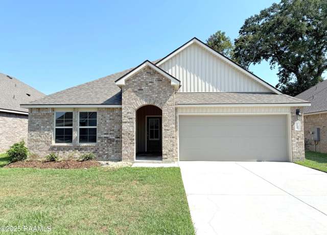 Property at 315 White Pine Dr, Lafayette, LA 70501, 4 beds, 2 baths