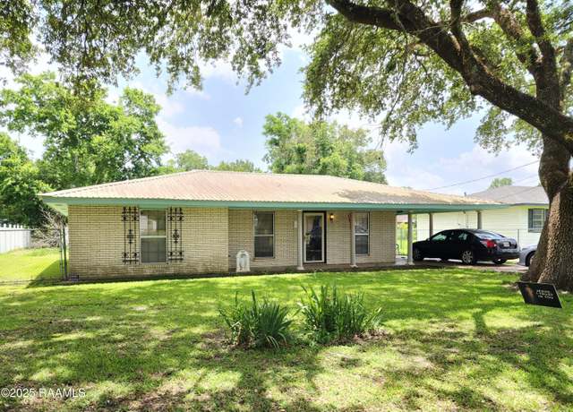 Property at 2115 Vige St, Opelousas, LA 70570, 3 beds, 2 baths
