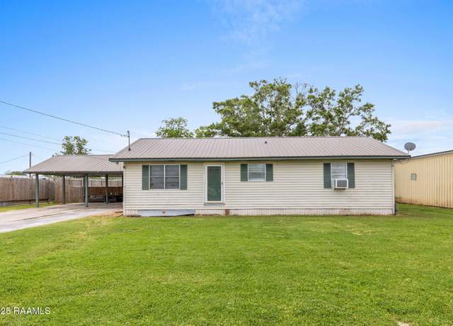 Property at 1511 Airport Rd, Jennings, LA 70546, 3 beds, 2 baths