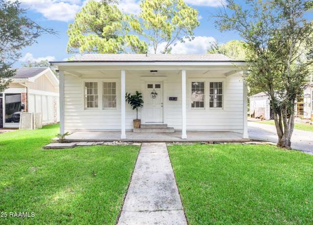 Property at 333 Indest St, New Iberia, LA 70563, 3 beds, 2 baths