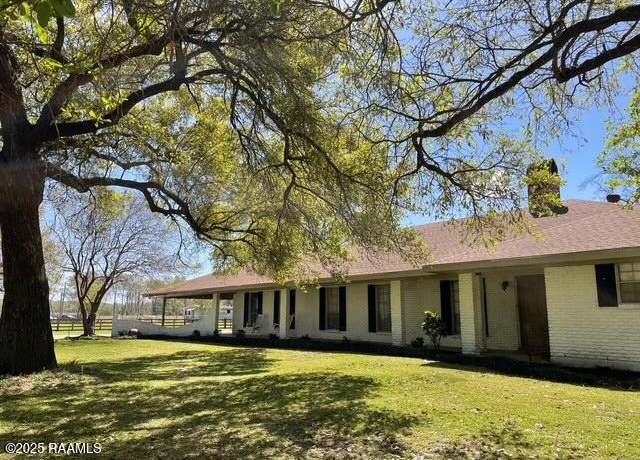 Property at 615 Ridge Rd, Lafayette, LA 70506, 10 beds, 5.5 baths
