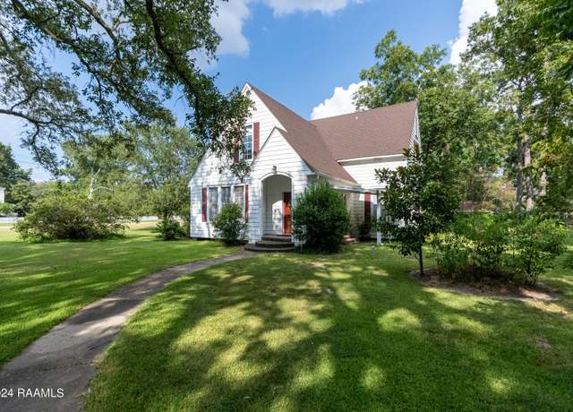 Property at 710 N Cutting Ave, Jennings, LA 70546, 6 beds, 2 baths