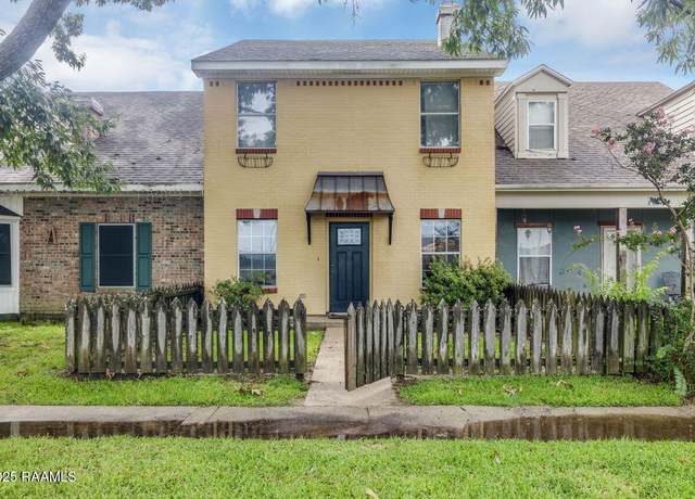 Property at 124 Susan St Unit B, Lafayette, LA 70506, 2 beds, 2.5 baths