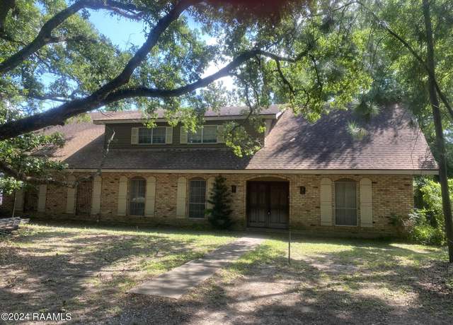 Property at 106 Delphine St, Lafayette, LA 70506, 4 beds, 2 baths