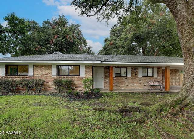 Property at 305 Marilyn Dr, Lafayette, LA 70503, 3 beds, 2 baths