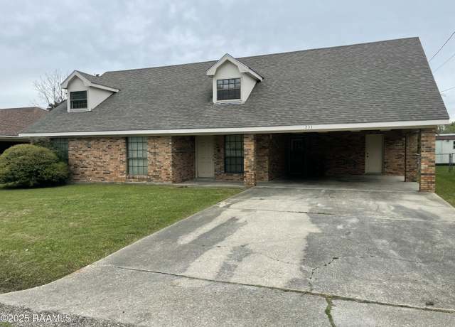 Property at 233 Mayo St, Lafayette, LA 70501, 4 beds, 2.5 baths