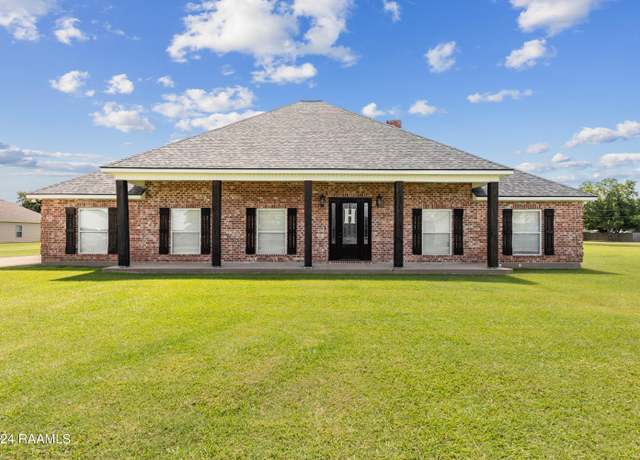 Property at 208 Williams Rd, Crowley, LA 70526, 4 beds, 3.5 baths