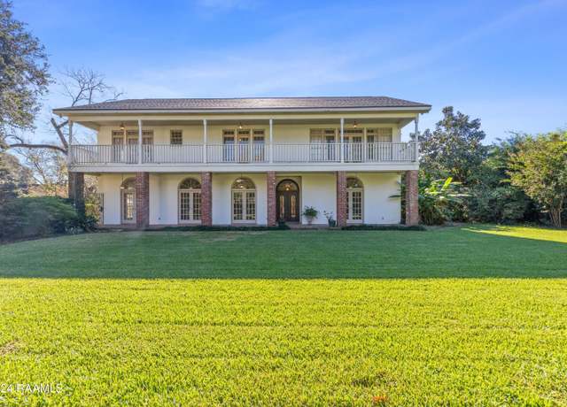 Property at 121 Oakforest Dr, Lafayette, LA 70501, 5 beds, 5 baths
