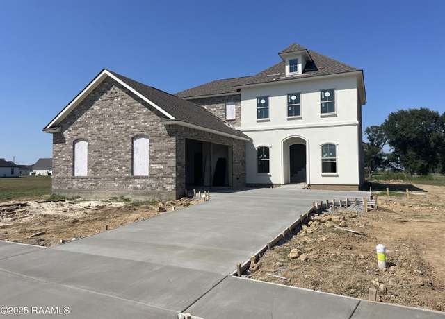 Property at 106 Benson Grove Dr, Youngsville, LA 70592, 5 beds, 4 baths