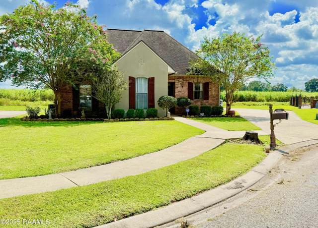Property at 304 Springfield St, New Iberia, LA 70563, 3 beds, 2 baths