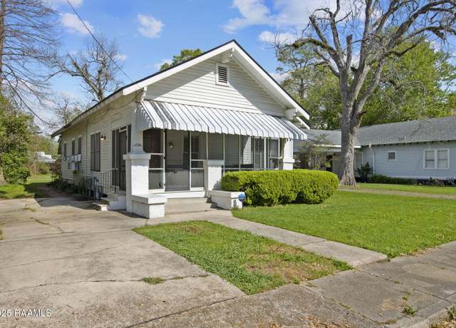 Property at 506 Julia St, New Iberia, LA 70560, 3 beds, 1 bath
